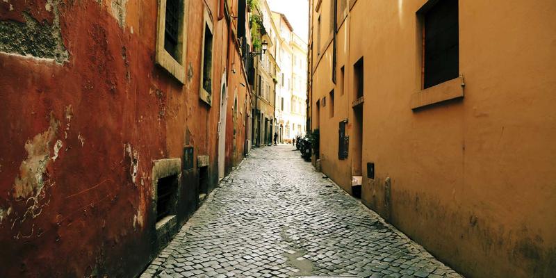 昌古鲁地质奇观探秘：火山岩层、古老化石与露营全攻略